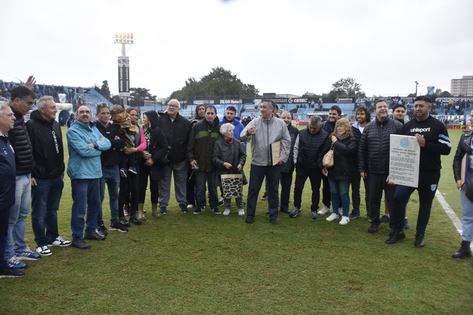 EL ACTO POR LOS 100 AÑOS DEL ESTADIO ALFREDO BERANGER