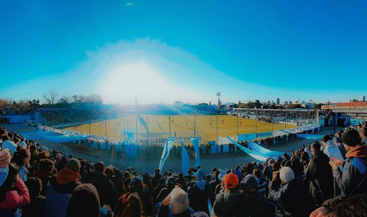 tribuna.jpg